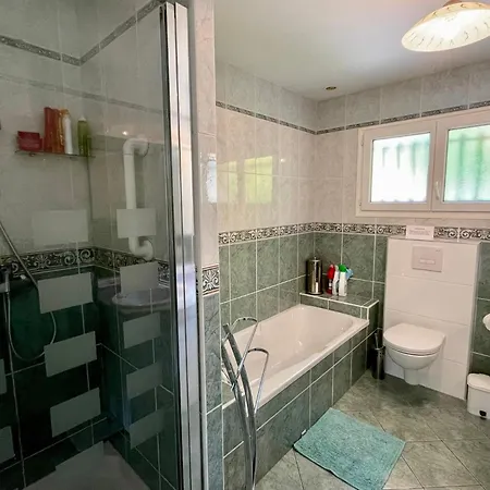 Ferienhaus Idyllisches Ferienhaus Mit Pool Und Grossem Garten *