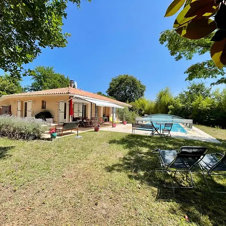 Ferienhaus Idyllisches Ferienhaus Mit Pool Und Grossem Garten Hourtin