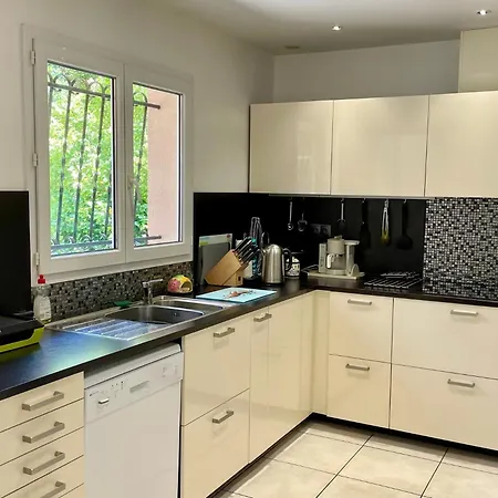 Idyllisches Ferienhaus Mit Pool Und Grossem Garten Holiday home