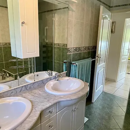 Holiday home Idyllisches Ferienhaus Mit Pool Und Grossem Garten *